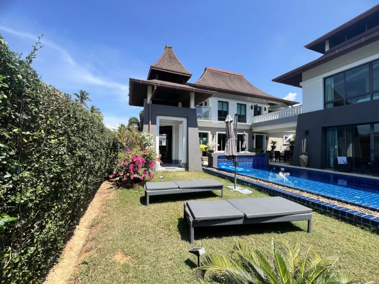 Direct Beach Access 3-Bedroom Pool Villa on Long Beach